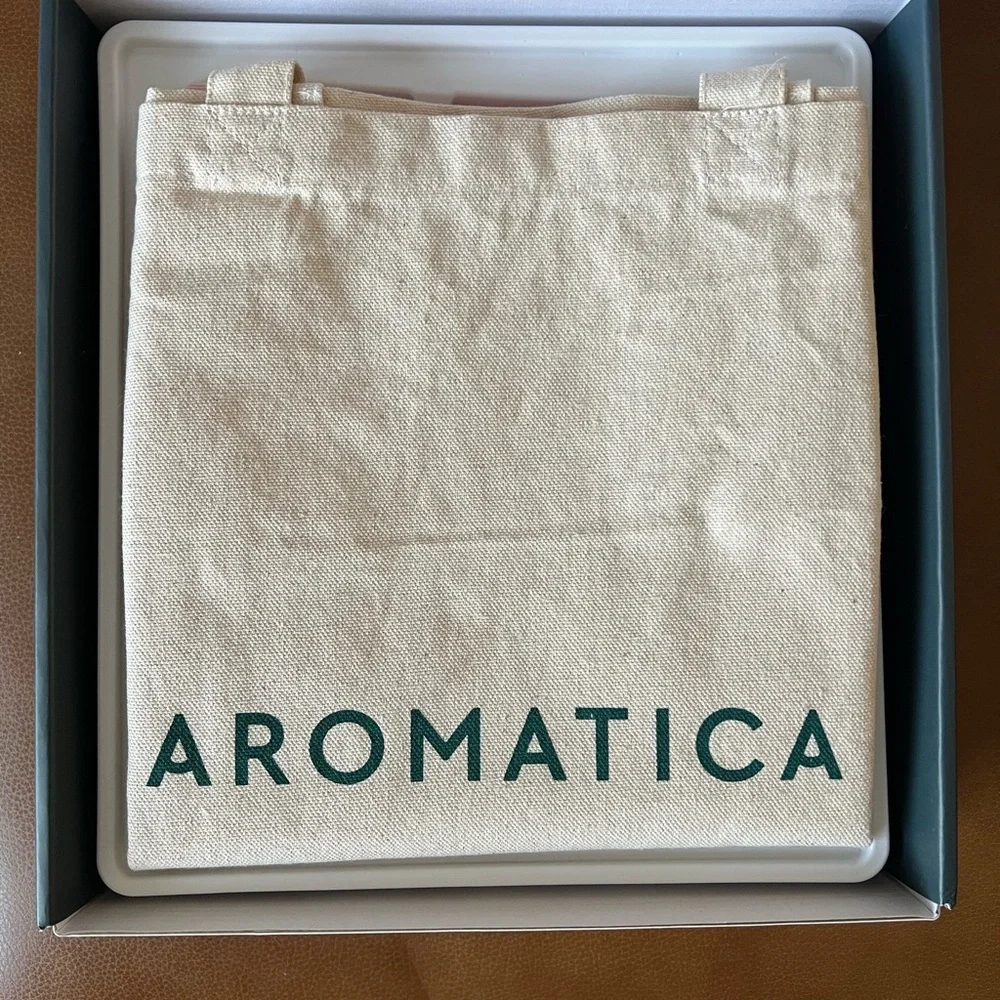 Aromatica Skincare Gift Set with Tote - Picture 8 of 10